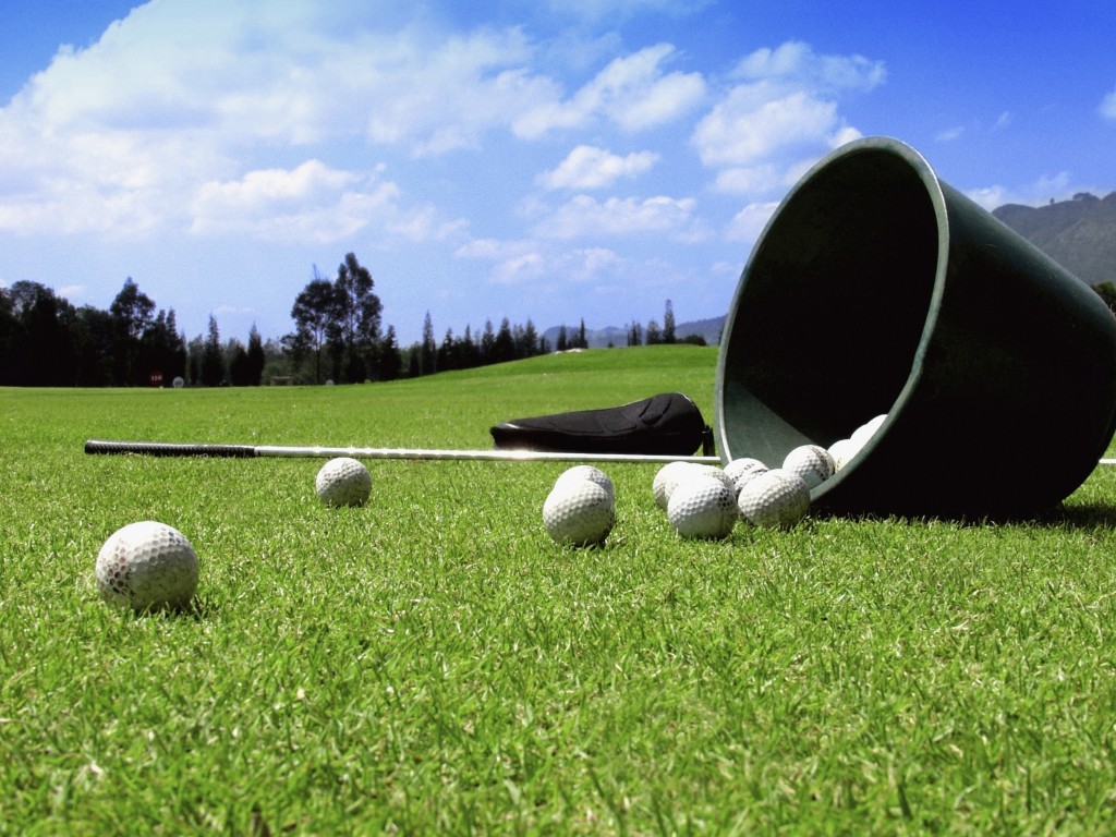 Golf it. Гольф. Гольф в Китае. Массаж мячами для гольфа. Titleist Golf Wallpaper.